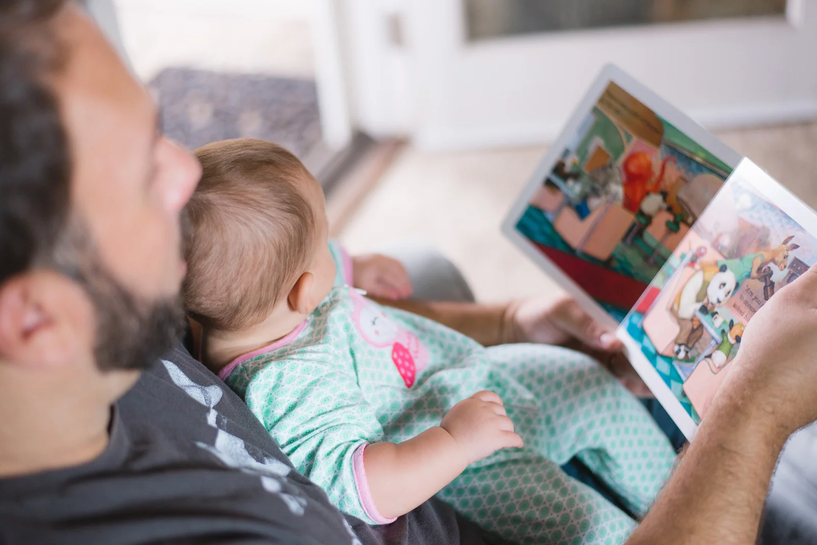 Si on laissait les pères 2 mois seuls avec leur bébé ? Tribune pour un congé parental alterné