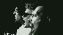 I WANT IT ALL, I WANT IT ALL, I WANT IT ALL & I WANT IT NOW (tu l’entends ?)