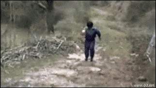 Arrête de sauter dans les flaques, sinon…